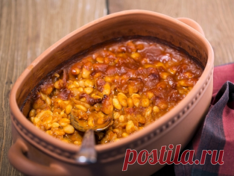 Тавче гравче Вкусен боб на фурна