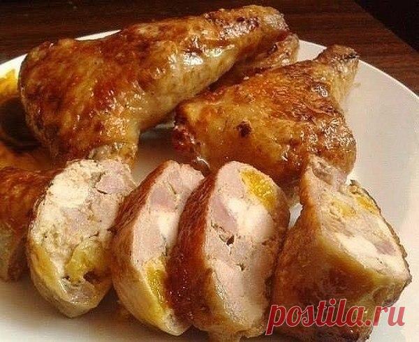 ФАРШИРОВАННЫЕ КУРИНЫЕ ОКОРОЧКА 
Ингредиенты:
- 4 средних окорочка
- кусочек свининки грамм 150
- чеснок 2 зубчика
- апельсин 1 шт
- домашний майонез
- соль
- приправы по вкусу
Приготовление:
Первым делом, аккуратно снимаем кожу с окорочка 