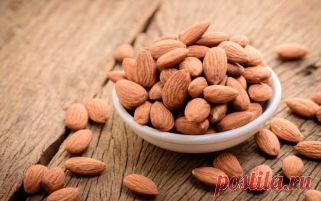 Ученые назвали орех, употребление которого помогает снизить риск возникновения болезни Альцгеймера и