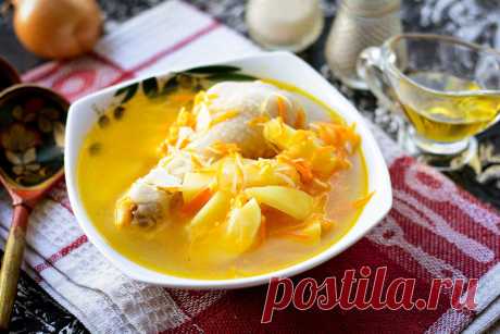 Суп "Капустняк" с курицей и квашеной капустой - сытное блюдо для всей семьи Суп «Капустняк» с курицей и квашеной капустой – это вкусный и наваристый суп, который можно сварить легко и просто, а главное без хлопот.