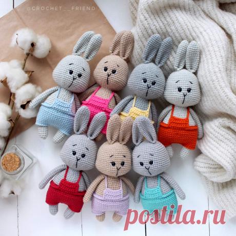 PDF Мини Зайка крючком. FREE crochet pattern; Аmigurumi animal patterns. Амигуруми схемы и описания на русском. Вязаные игрушки и поделки своими руками #amimore - зайка в штанишках на лямках, заяц в комбинезоне, зайчик, кролик, зайчонок, крольчонок.