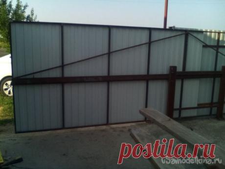 Откатные ворота на средней балке