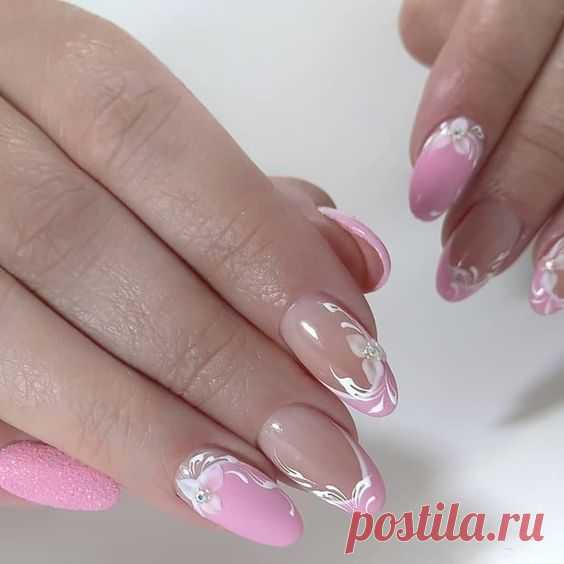 Розовый френч с рисунком