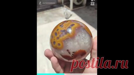 Запись на стене Изготовление шаров из камня.