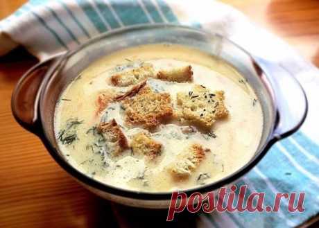 ​Сырный супчик с гренками.