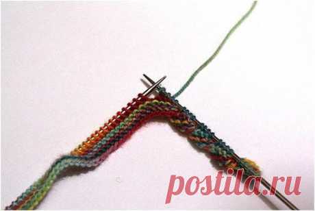 Просто и красиво!
Вязанный мироК

ПЕРЕКРУЧЕННЫЙ КРАЙ-КРАСИВАЯ ОТДЕЛКА