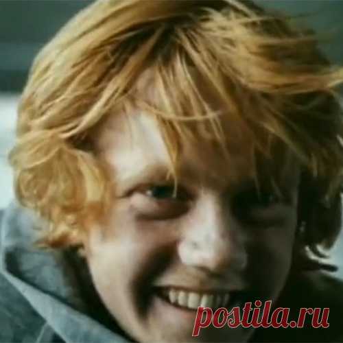 Как поменялся друг Электроника Макар Гусев (актер Василий Скромный) с течением времени.