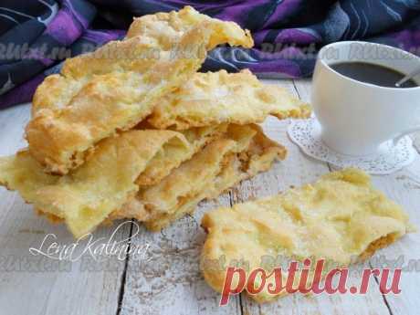 Альмойшавена

Альмойшавена - очень интересная, сладкая лепешка испанских евреев. Тесто готовится буквально за 5 минут из простейших продуктов, процесс выпечки захватывает дух, а в итоге получается необыкновенная, безумно вкусная, хрустящая, с сахарной корочкой выпечка к утреннему чаю или кофе. Настоятельно рекомендую попробовать! 
Для приготовления альмойшавены понадобится: 
масло сливочное или маргарин - 100 г; 
вода - 200 мл; 
яйца - 3 шт.; 
мука - 130 г; 
соль - щепотка...