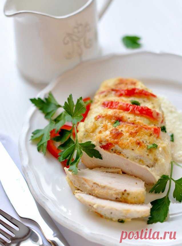 ​Куриная грудка с болгарским перцем в сметанном соусе Сочная куриная грудка без лишних телодвижений!Ингредиенты:
Филе куриной грудки — 500–600 г Болгарский перец (красный) — 0,5 шт. Приправа для курицы (любая) — 0,25 ч. л. Сыр твердый, по желанию — 50 г Сливочное масло — 1 ст. л. Соль...