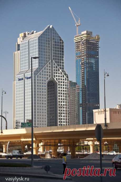 . Вид на улицу Шейха Зайда с вершины Бурдж-Халифы