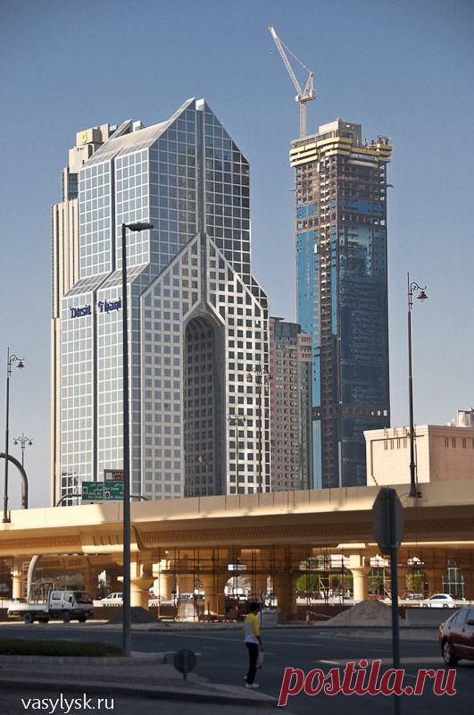 . Вид на улицу Шейха Зайда с вершины Бурдж-Халифы