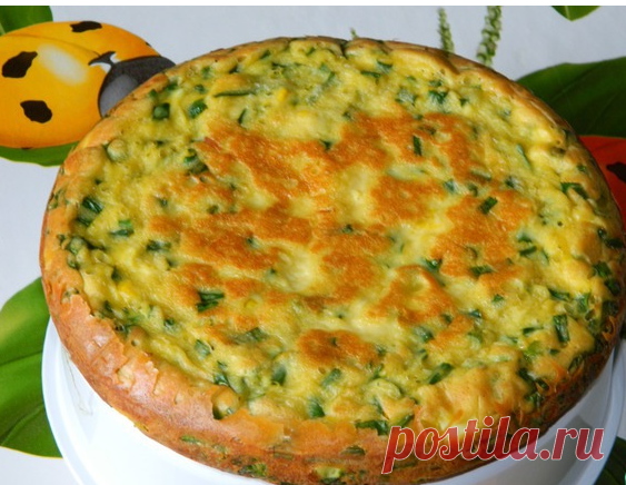 ПИРОГ С ЯЙЦАМИ И ЗЕЛЕНЫМ ЛУКОМ - 
САМЫЙ ВКУСНЫЙ, ВЕСЕННИЙ, СОЛНЕЧНЫЙ :) !!!
Нет ничего более домашнего и вкусного, чем пироги с яйцами и зеленым луком. 
В сезон свежей зелени предлагаю приготовить не только вкусный, 
но и полезный пирог с зеленым луком и яйцами. 
Да с горячим бульоном или супчиком! Песня, да и только! 
А можно и просто так, тоже очень даже неплохо. Попробуйте!

Нам понадобится:

Яйцо (4 в тесто, 6 сварить в начинку) — 10 шт
Соль — 1/2 ч. л.
Мука — 7 ст. л....