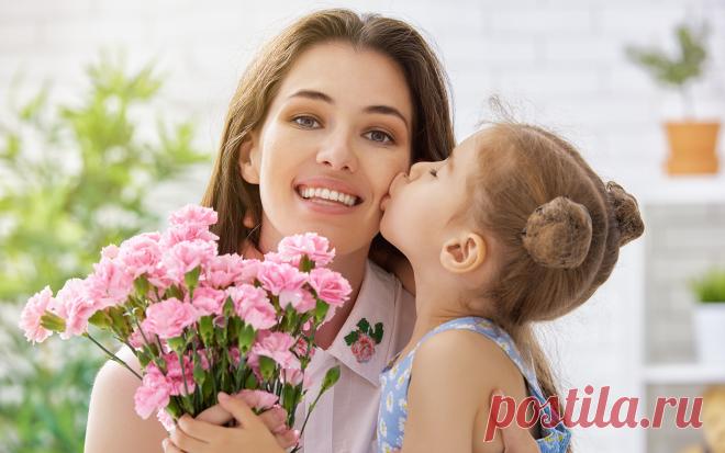 Хорошая мама – счастливая мама.
Наверняка каждая женщина периодически задумывается, как быть или стать в будущем, хорошей матерью. Ведь материнство в ее жизни занимает одну из ключевых ролей. Часто оно стоит значительно выше, чем карьера, личные интересы, статус в обществе и даже отношения с мужем или любимым человеком. Для женщины самая большая похвала это услышать из уст ребенка...