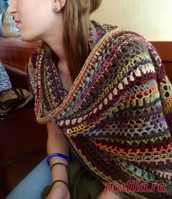 the blarf! (blanket scarf!) - click on the picture to get to the free pattern!