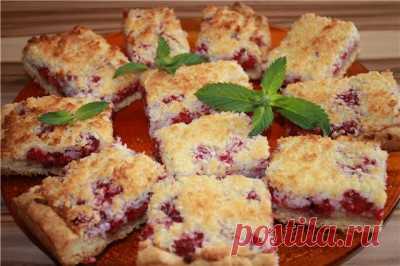 Малиновый пирог с кокосом