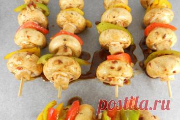 Простой рецепт. Шашлык из шампиньонов со сладким перцем в духовке — Сад Заготовка