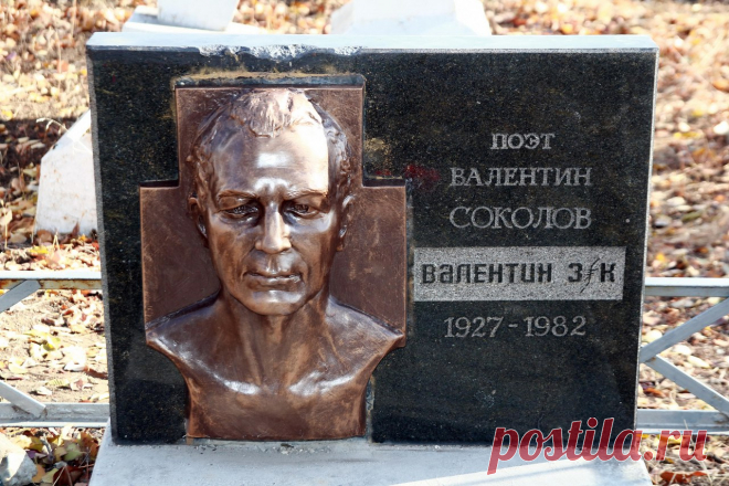 Я бывший советский политзаключенный предлагаю Андрею Караулову серию передач о поэтах,замученных в ГУЛАГе: Ю.Галанскове,В.Соколове,В.Стус и др. материала много.Надоело по разным каналам смотреть на воров и идиотов.Одна моя знакомая сказала как-то,что насмотришься на разных уродов по ТВ и кажется,что живешь в человеческой помойке,что нет порядочных людей.А ведь это не так,есть порядочные люди,которые отдали свои жизни за Свободу и Справедливость.но о них молчат.Есть древнее...