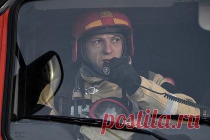 Кровля грузинской церкви загорелась в Москве. На Большой Грузинской улице в Москве горит кровля храма Великомученика Георгия Победоносца. Церковь относится к Московской епархии Русской православной церкви, по соглашению с Грузинской православной церковью службы в ней проводятся на русском и грузинском языках. Никто не пострадал.