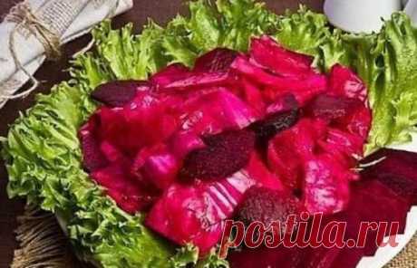 Маринованная капуста со свеклой быстрого приготовления