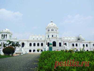 1519505316_Ujjayanta-Palace1.jpg (400×300)