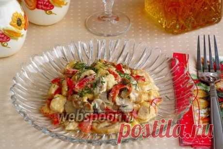 Шампиньоны с куриным филе и сладким перцем по-муромски.