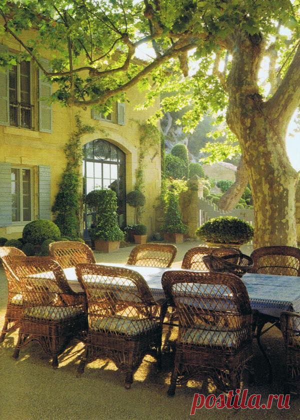 French Country Style Living - Home