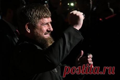 Кадыров назвал главное достижение страны в 2022 году. Рамзан Кадыров назвал непростым 2022 год. Он отметил, что уходящий год был полон горестных и радостных событий, но главное достижение — «единство в борьбе с фашизмом и сатанизмом, пожирающими Европу и Запад». Политик также указал, что страна достигла успехов по многим направлениям и движется вперед.