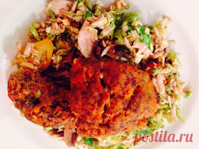 Минихлеб с мясом и овощами.