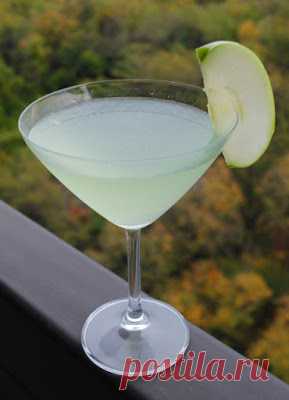 Невыразимая легкость кулинарного бытия...: Яблочный мартини ("appletini")