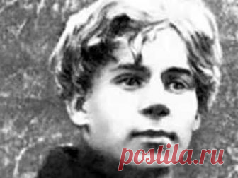 Грубым дается радость,
Нежным дается печаль.
Мне ничего не надо,
Мне никого не жаль.

Жаль мне себя немного,
Жалко бездомных собак,
Эта прямая дорога
Меня привела в кабак.

Что ж вы ругаетесь, дьяволы?
Иль я не сын страны?
Каждый из нас закладывал
За рюмку свои штаны.

Мутно гляжу на окна,
В сердце тоска и зной.
Катится, в солнце измокнув,
Улица передо мной.

На улице мальчик сопливый.
Воздух поджарен и сух.
Мальчик такой счастливый
И ковыряет в носу.

Ковыряй, ковыряй, мо...