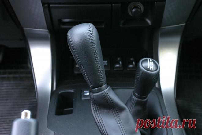 Для чего нужна в автомобиле раздаточная коробка?