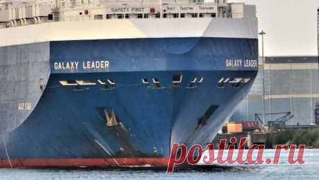 Хуситы позволили членам экипажа судна Galaxy Leader связаться с семьями. Представитель йеменского мятежного движения &quot;Ансар Аллах&quot; (хуситы) Мухаммед Абдель Салям сообщил о том, что экипажу захваченного в Аденском заливе судна Galaxy Leader было позволено связаться со своими семьями. Об этом сообщает ...