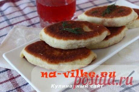 Пирожки с капустой и картошкой на заварном дрожжевом тесте