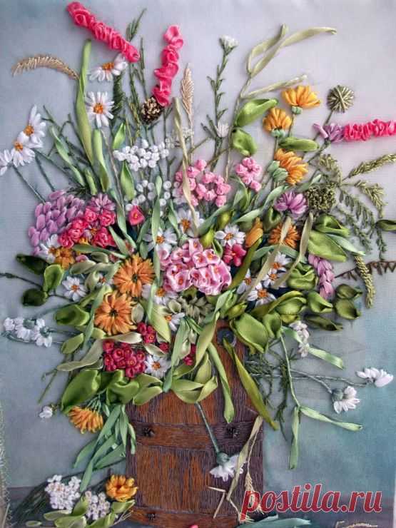 Валентина Кулик . Вышивка лентами.