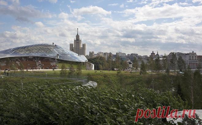 Опубликована программа Московского урбанистического форума в «Зарядье». Двенадцатый Московский урбанистический форум (МУФ) пройдет в августе 2023 года на крупнейших площадках столицы: в парке «Зарядье», в олимпийском комплексе «Лужники», в Центральном выставочном зале «Манеж» и в Гостином Дворе.
