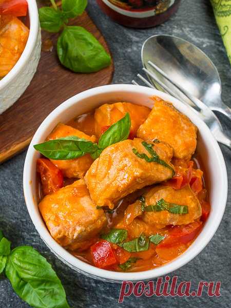 Рецепт томатного рагу из красной рыбы на Вкусном Блоге