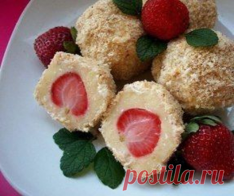 Клубничное рафаэлло.