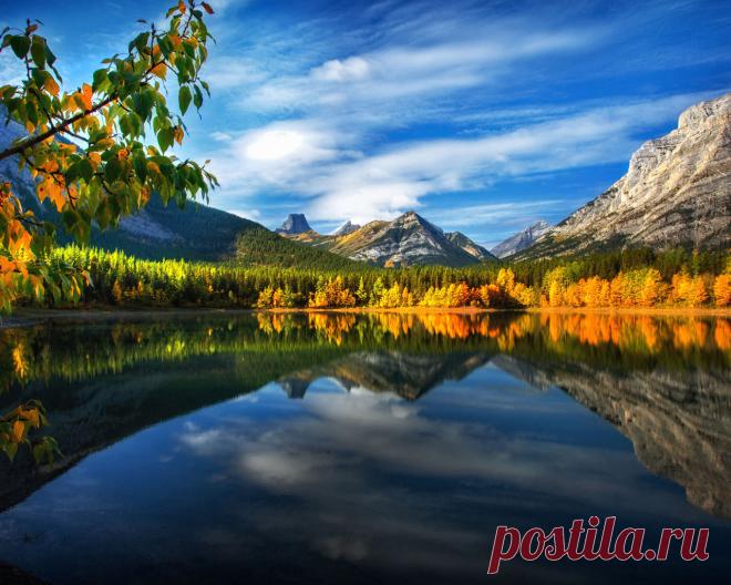 Картинки осень, пейзаж, perry hoag, канада, озеро, отражение, горы, скалы - обои 1280x1024, картинка №365129