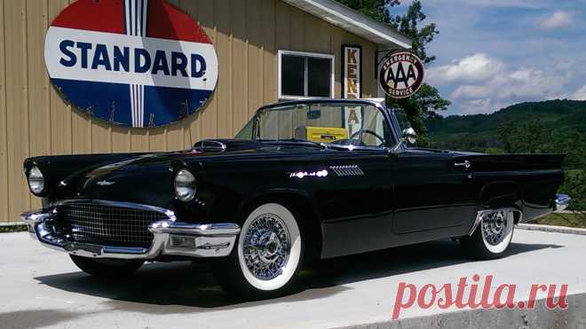 1957 Ford Thunderbird | F217 / Даллас 2015 / Аукционы Mecum 1957 Ford Thunderbird представлен как Lot F217 в Далласе, Техас