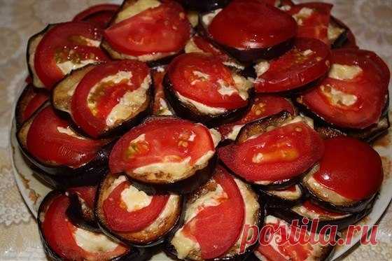 Запеченные баклажаны с сыром и помидорами