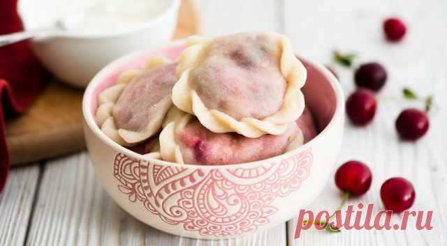 Вареники с творогом и вишней — Домашняя кулинария