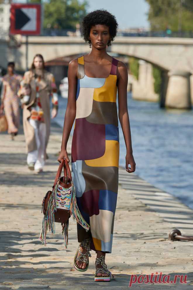 Chloé Spring 2022 Ready-to-Wear Fashion Show | Vogue