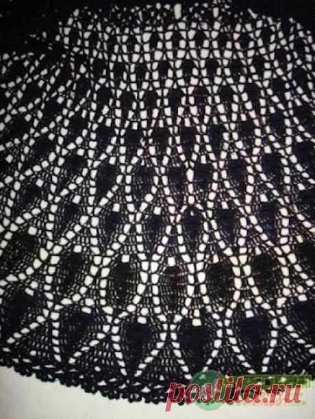 Листьев смелый хоровод к нам на юбочку прилег