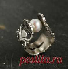 Кольцо. Женское кольцо. Белый жемчуг. Серебро.