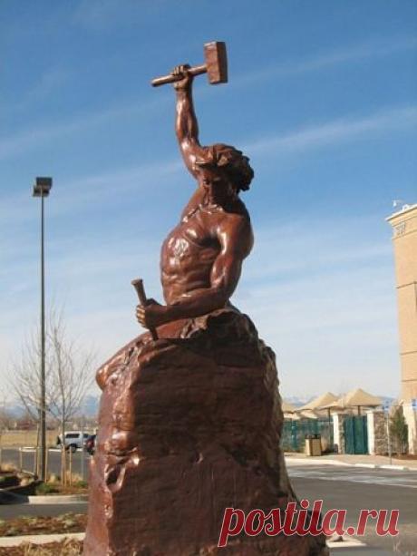 Жизнь — это риск. Только попадая в рискованные ситуации, мы продолжаем расти. И одна из самых рискованных ситуаций, на которые мы можем отважиться, — это риск полюбить, риск оказаться уязвимым, риск позволить себе открыться перед другим человеком, не боясь ни боли, ни обид.
Арианна Хаффингтон