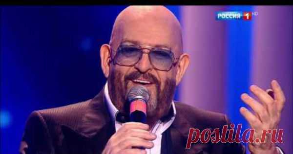 Михаил Шуфутинский - Соседка (Ночной гость) · Страница 2 из 2 Михаил Шуфутинский До слез пробирающая песня, и столь же прекрасный клип, о том, что счастье – бывает таким близким, но таким недостижимым...