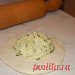 Невероятно вкусная вещь - хичины с сыром и зеленью, и еще с картошкой и зеленью