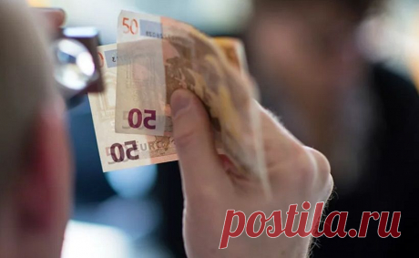 Чешские фальшивомонетчики сокращают "производство" поддельных банкнот и монет | Экономика и финансы