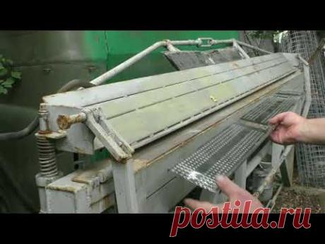 Модернизация слесарного верстака или где хранить обрезки.