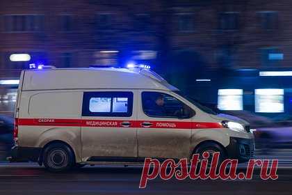 Россиянка ранила мужа из-за угроз сдать ее в психбольницу. В Ленинградской области женщина ранила мужа ножом из-за угроз сдать ее в психбольницу. В результате 41-летнего пострадавшего госпитализировали с проникающим ранением брюшной полости. Конфликт в паре произошел во время пьянки. Женщину доставили в отделение полиции. Сначала она заявила об угрозах, а потом о ревности.
